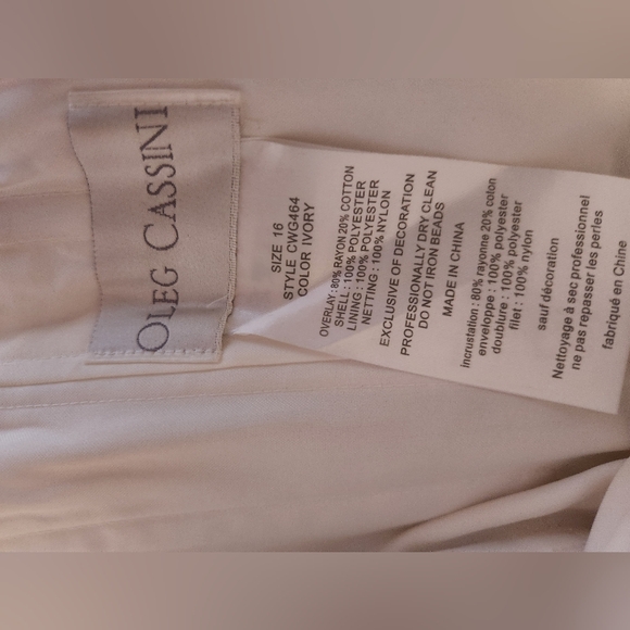 Wedding Dress - Picture 12 of 16